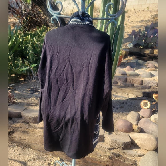 Western Soft Sweater Shrug Blanket Design - Picture 3 of 5